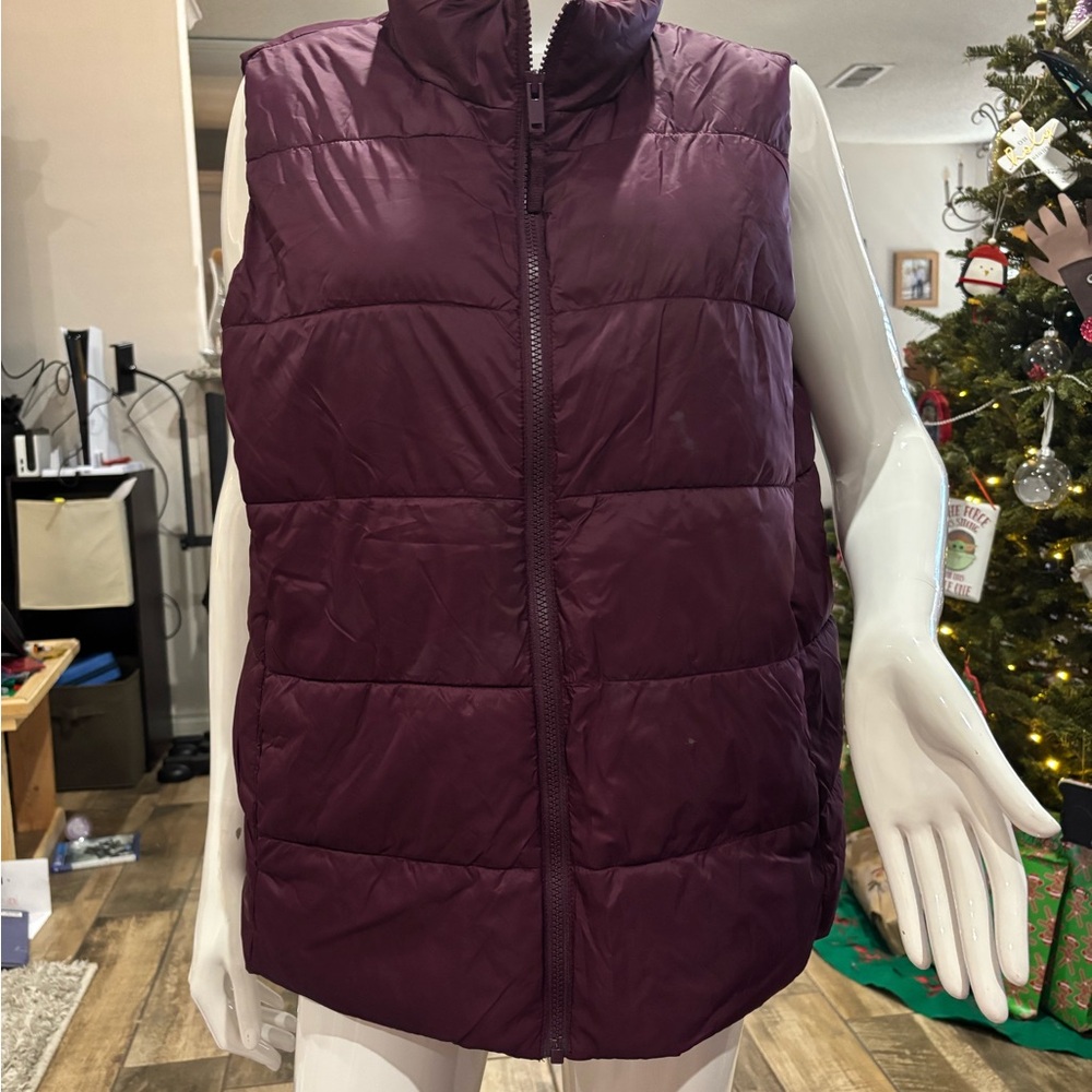 Women's Burgundy Puffer Vest